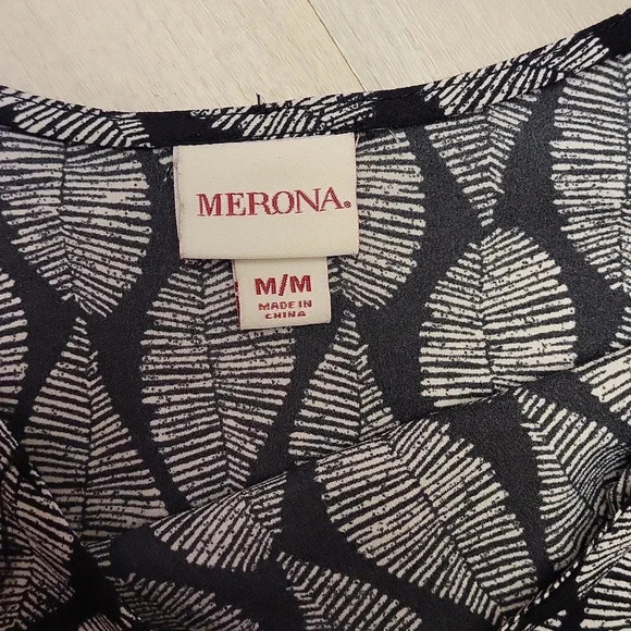 🛍Merona Cami Spaghetti Strap Tank Black White Leaves Womens Size‎ Medium - Picture 2 of 6